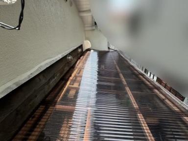 【久留米市】波板の劣化が引き起こすトラブルと取替工事の重要性